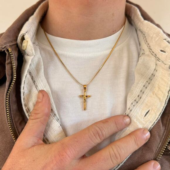 Y2K 2000s Vintage Gold Cross Necklace Unisex Retro Chain Jewelry New - Picture 7 of 7